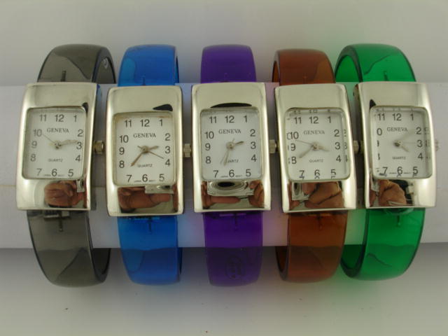 12 Geneva Jelly Cuffs with white dial