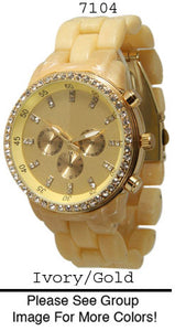 6 Women Closed Band Watches